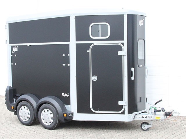 Ifor Williams Pferdeanhänger HB506|Sattelkammer|schwarz-Neu