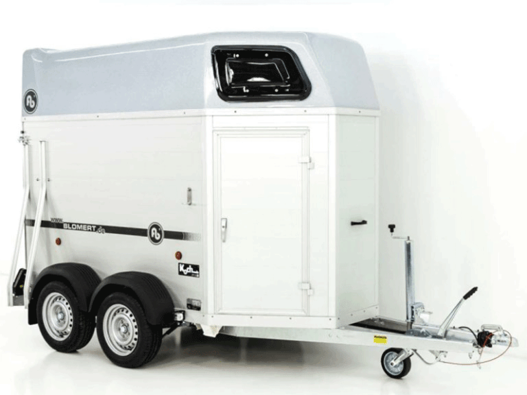 Pferdd-768x576 Pferdeanhänger Blomert ISI Blitz Alu|Sattelkammer|silber-Neu – Image 1